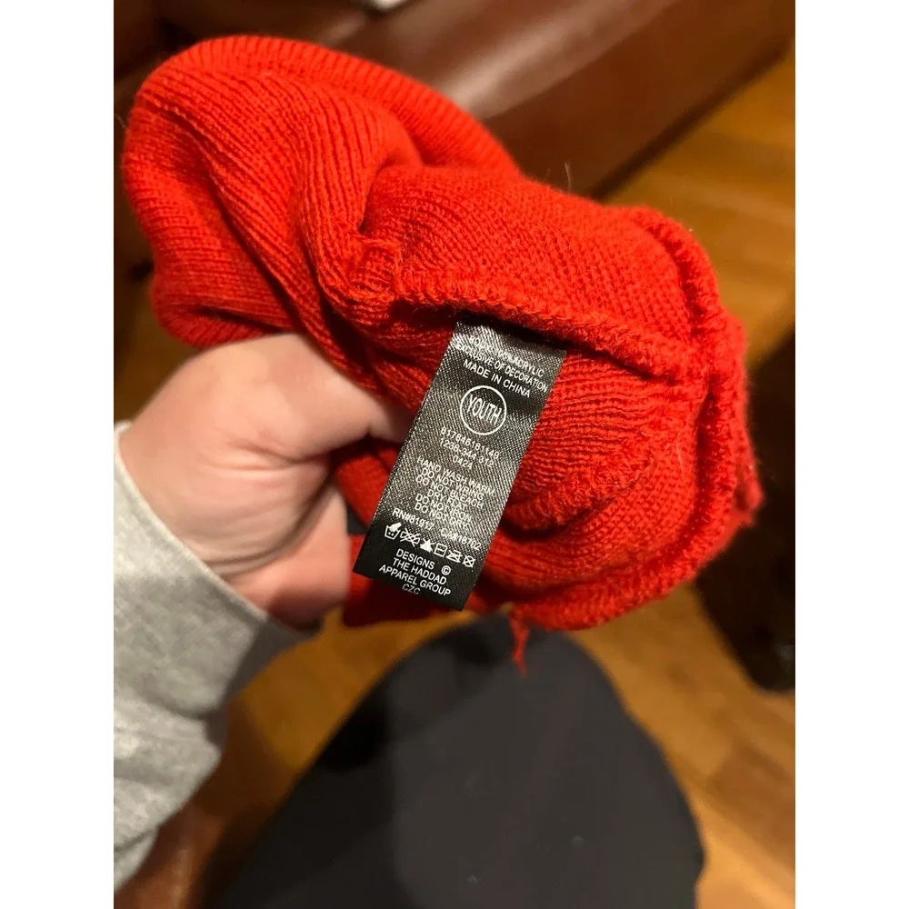Jordan youth‎ boy medium winter red hat